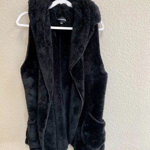 Zenana Black Fuzzy Vest